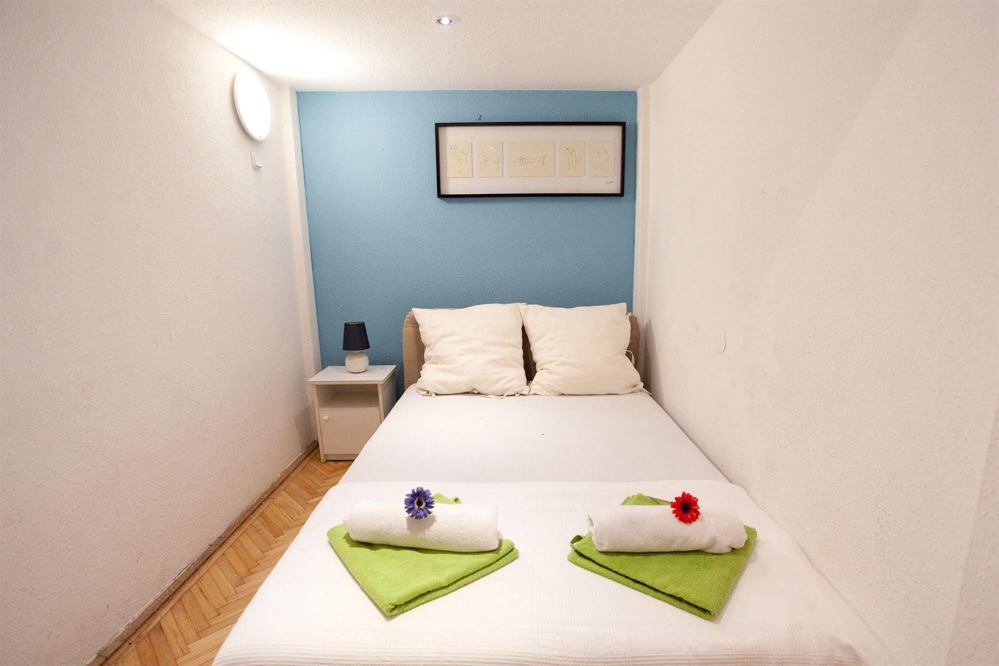 Budapest Easy Flat Opera Exterior foto