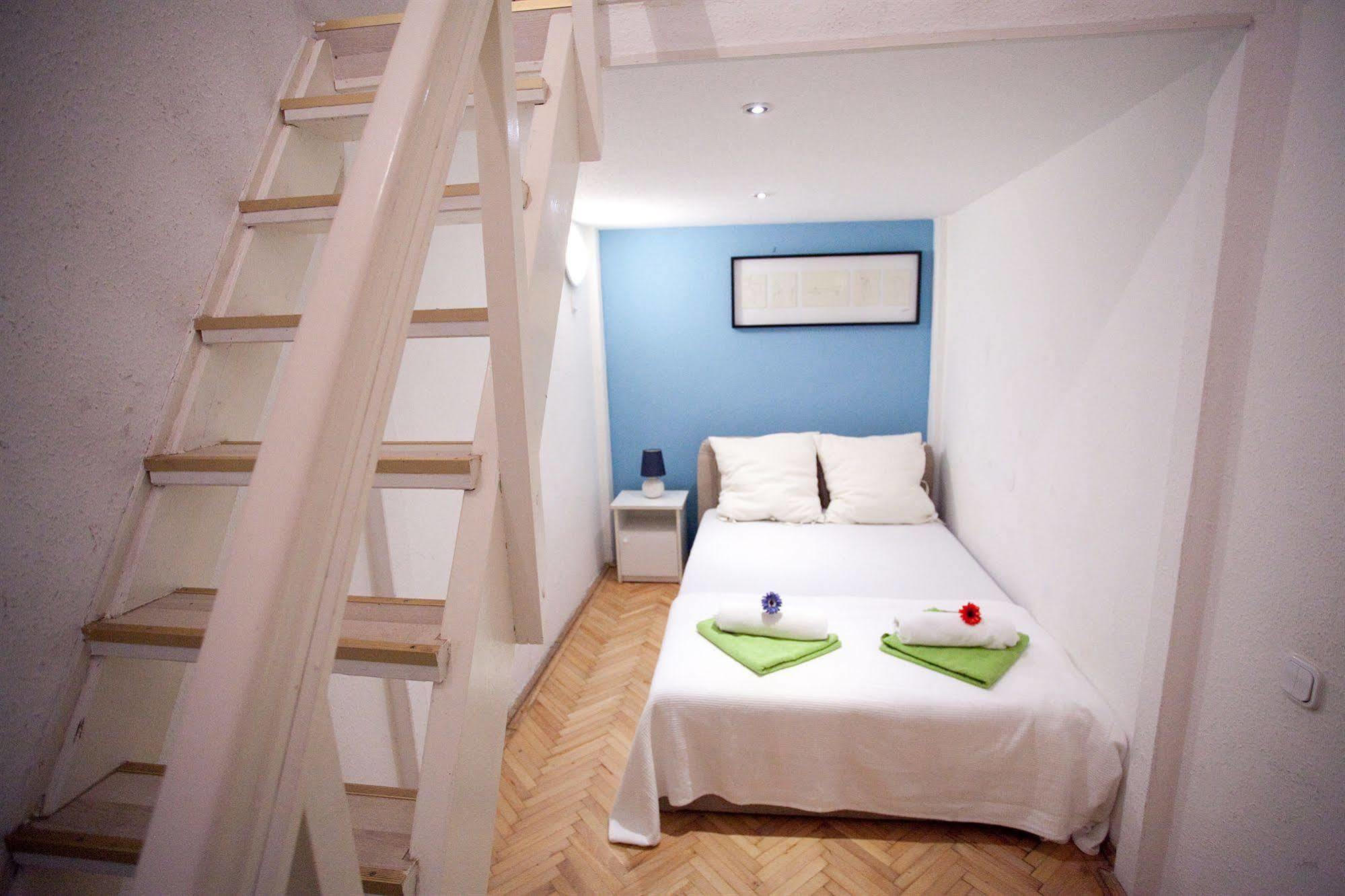 Budapest Easy Flat Opera Exterior foto