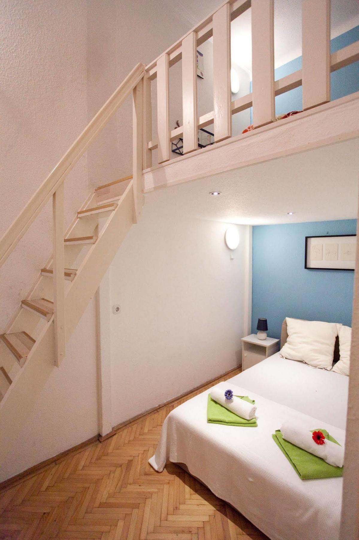 Budapest Easy Flat Opera Exterior foto