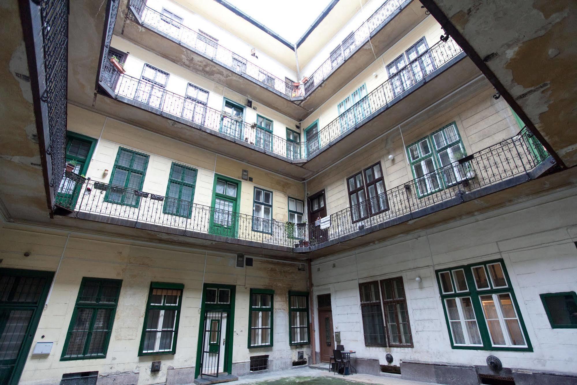 Budapest Easy Flat Opera Exterior foto