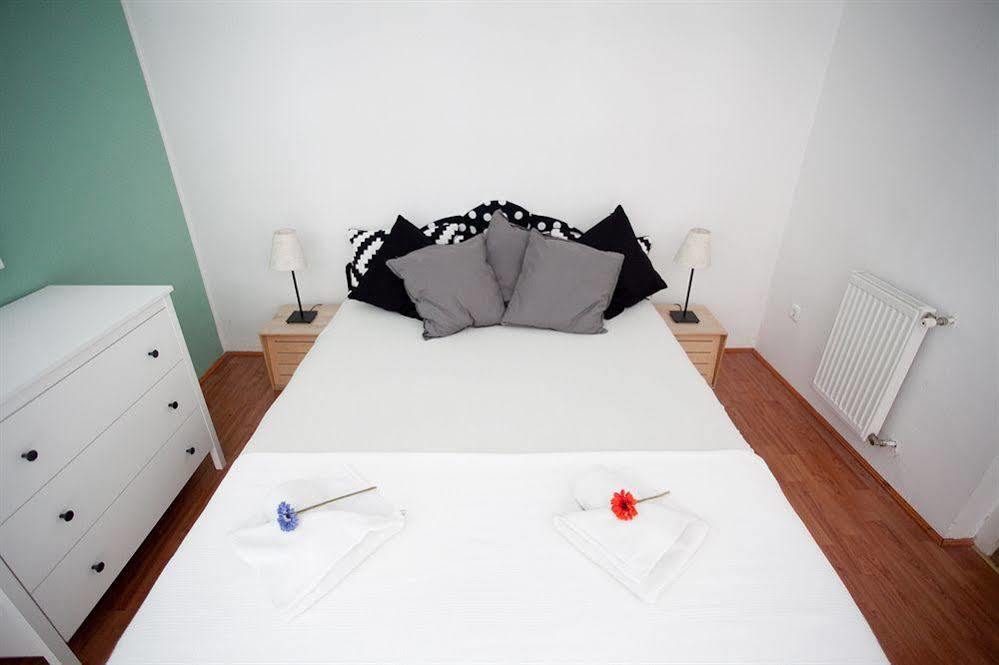 Budapest Easy Flat Opera Exterior foto